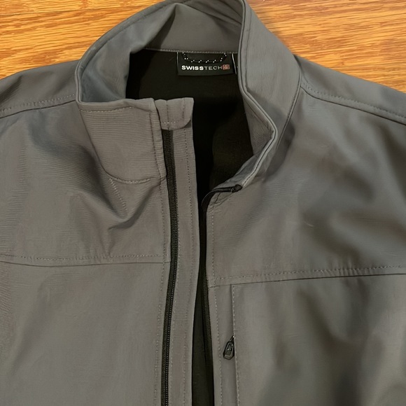 Swiss Tech Grey Rain Jacket (L) - Picture 2 of 6